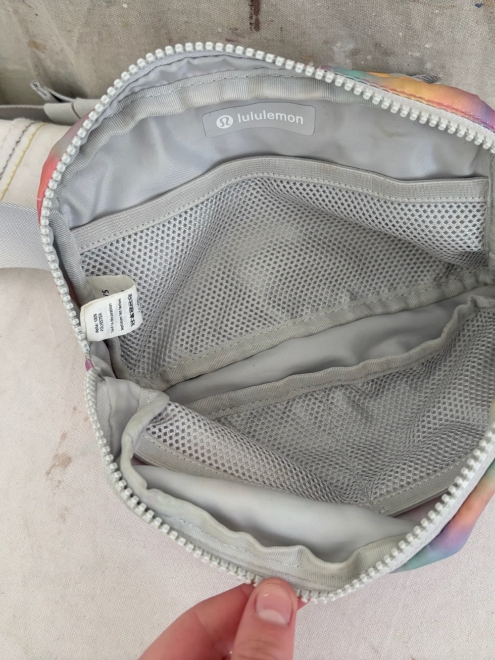 Lululemon Everywhere Belt Bag Prism Wash Print Multi / Vapor Tie Dye Rainbow 1L  - Picture 6 of 6